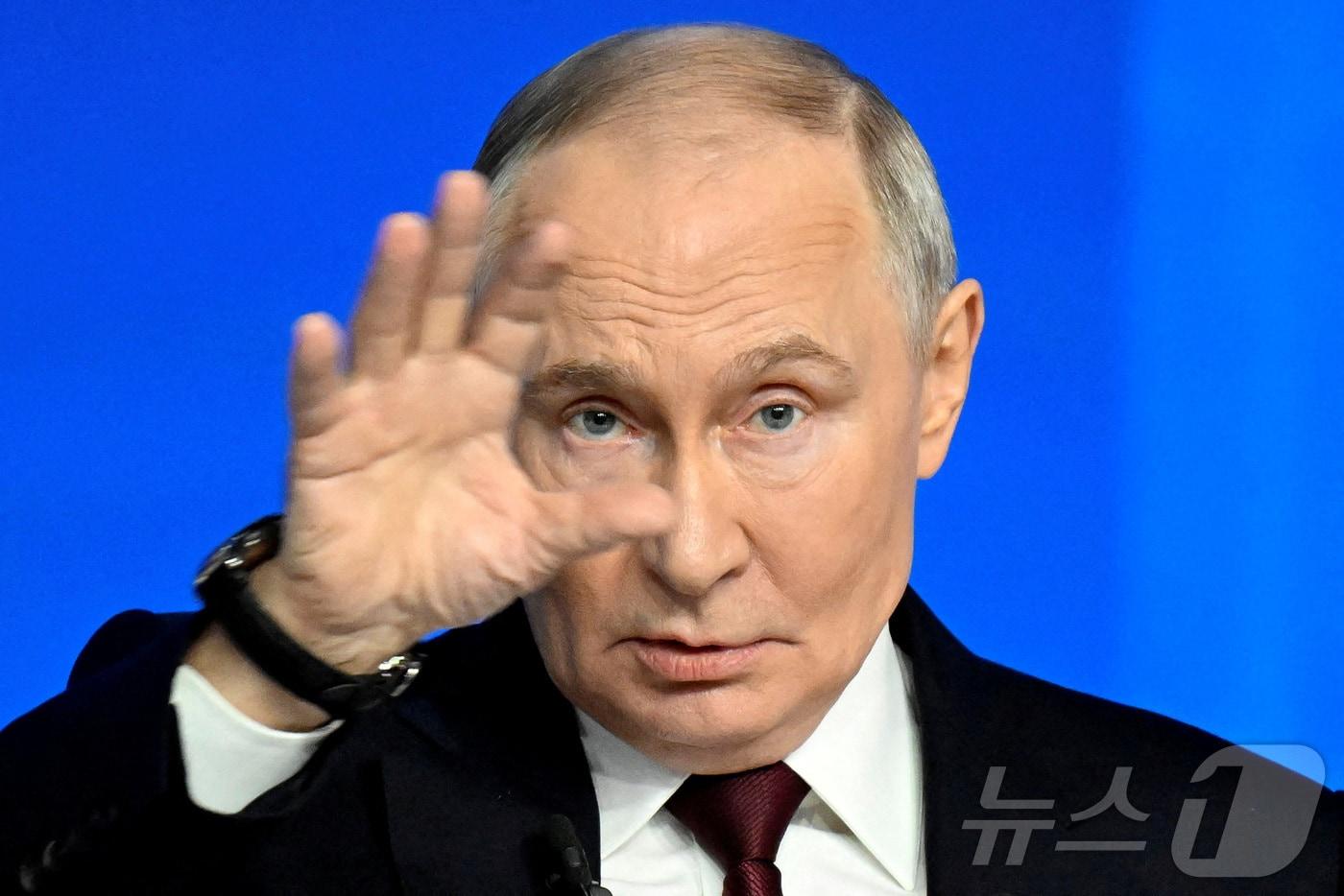 푸틴 "2026년은 군사적 충돌 없이 평화롭게 살기를 간절히 바란다"