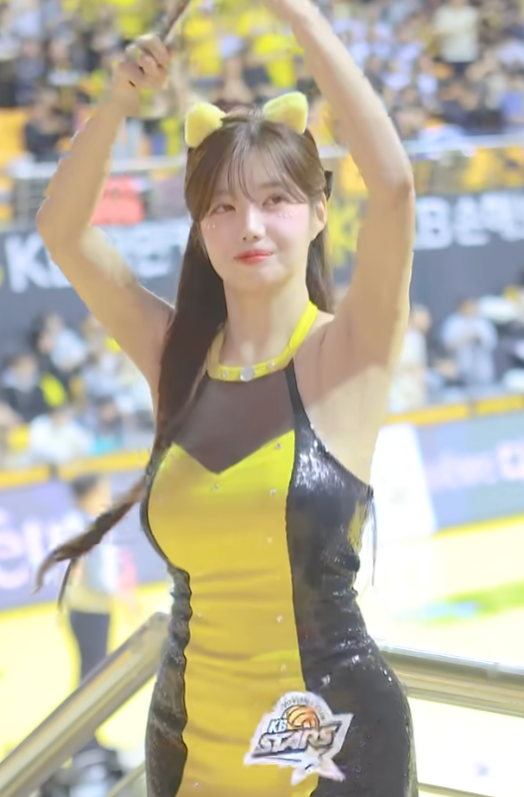 25-26 kb스타즈 강지은치어리더 kb 박수 응원 직캠