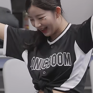 3점 리액션의 정석 김진아 KT 소닉붐 치어리더