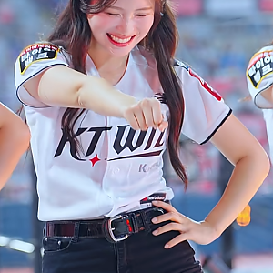 이렇게 빵터진거 처음봄ㅋㅋ 김정원 치어리더 Hold Up 아웃송