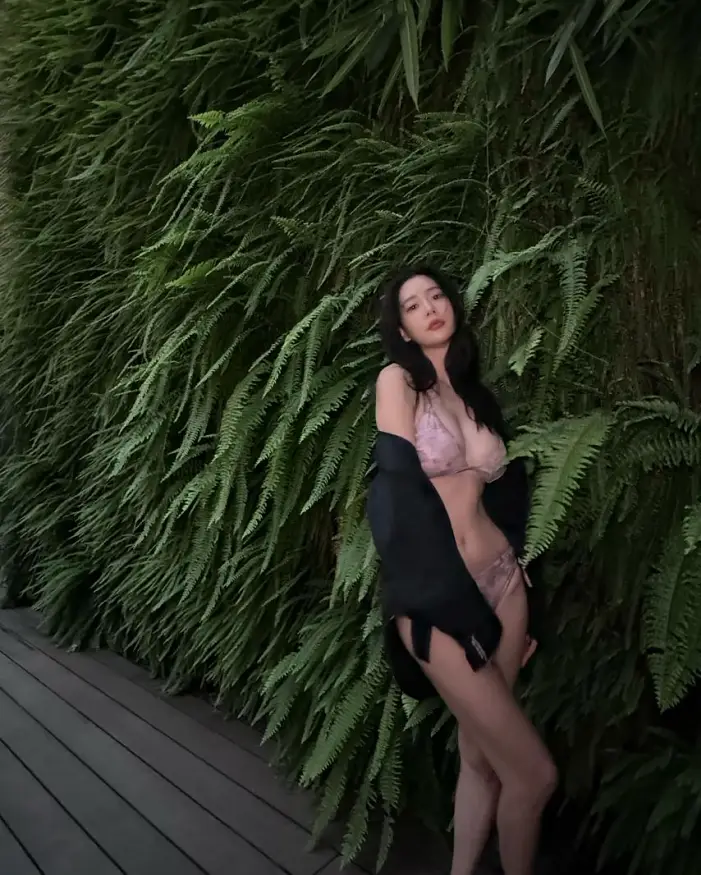 비키니 입은 클라라