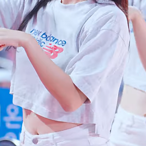 자리가 좁아도 따봉! 아웃송 김정원 치어리더